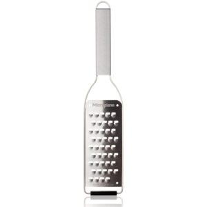 Microplane Professional Extra Coarse — grobi ribež za sir, sadje in zelenjavo